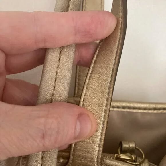 Coach "Signature" Purse - Picture 10 of 10